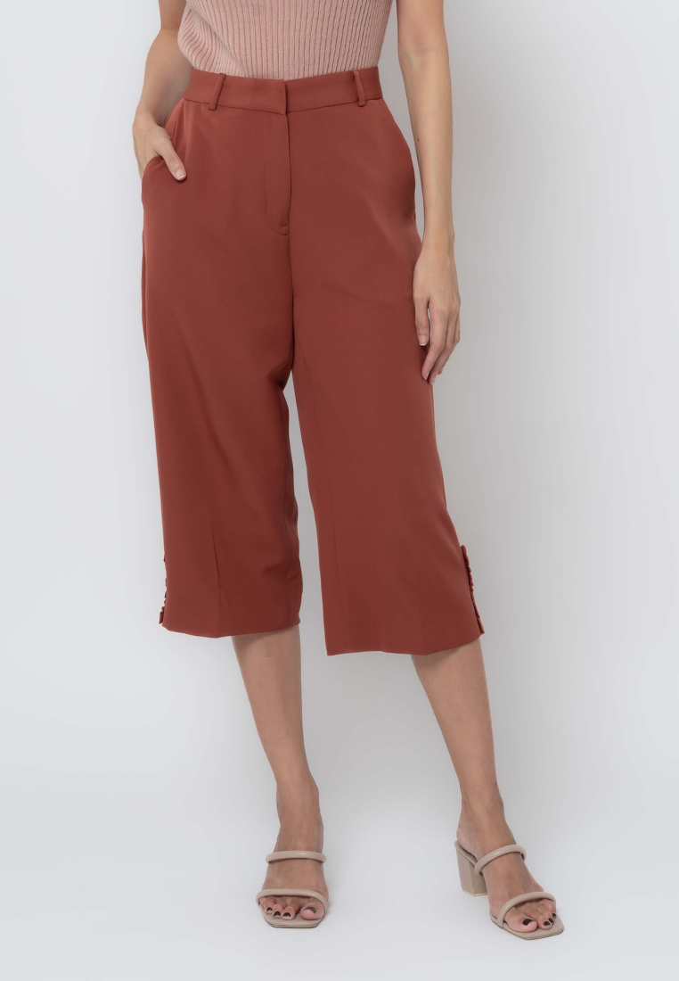 Casual Capri Pants with Pleated Tab Detail