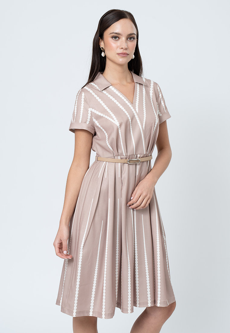 Eithen Printed Dress with V Neckline