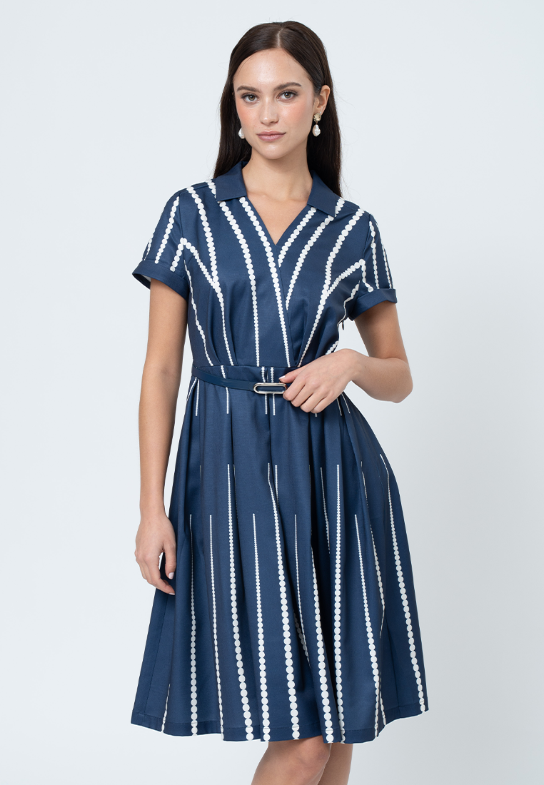 Eithen Printed Dress with V Neckline