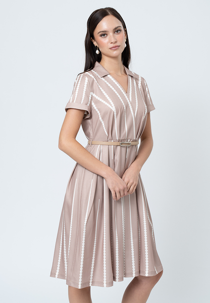 Eithen Printed Dress with V Neckline