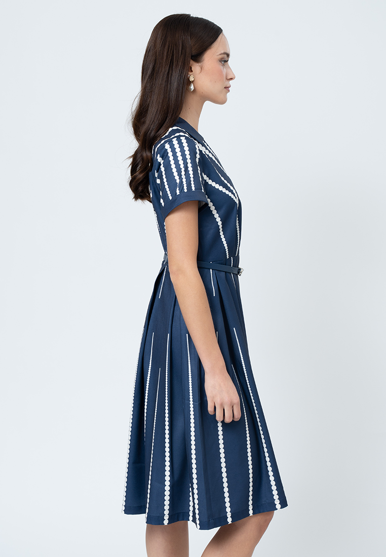 Eithen Printed Dress with V Neckline