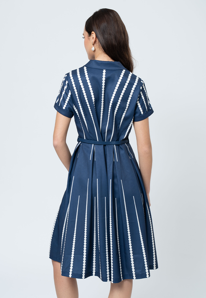 Eithen Printed Dress with V Neckline