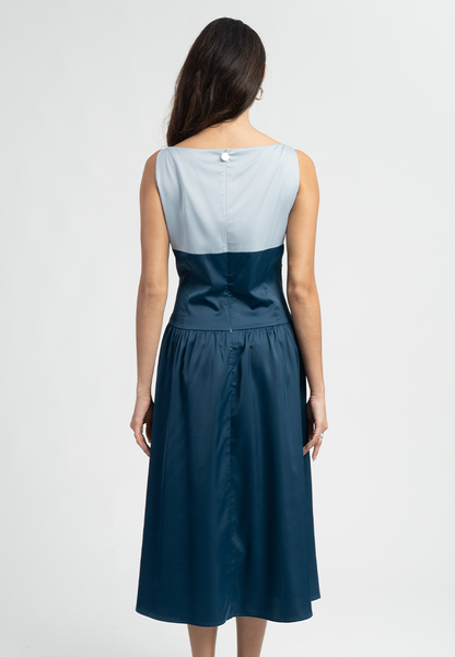 Amari Sleeveless Boat Neck Color Block Midi Dress