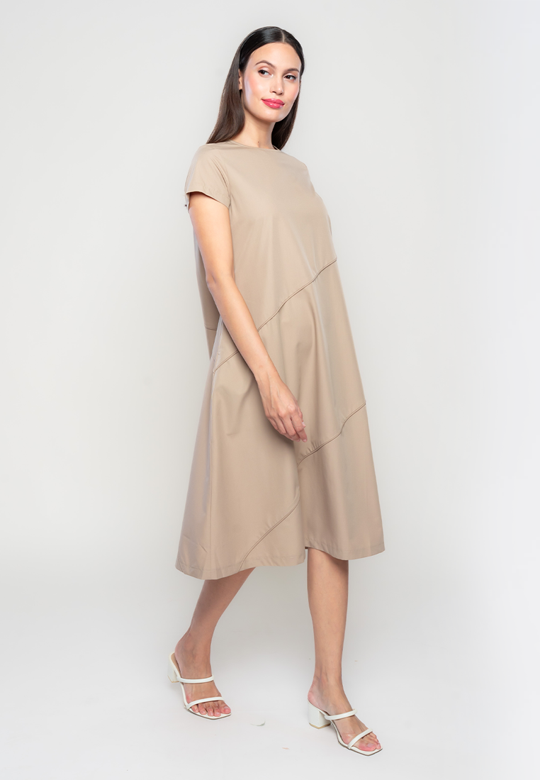 Apple & Eve Deon Maxi Dress with Asymmetrical Piping Details