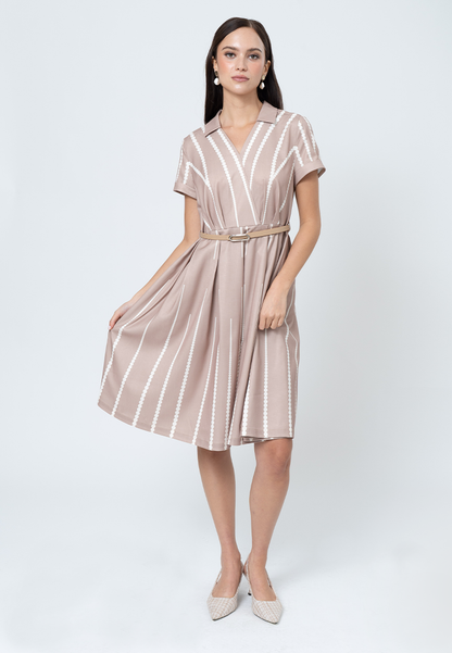 Eithen Printed Dress with V Neckline