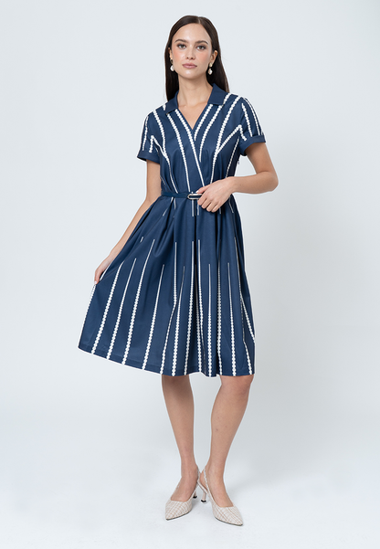 Eithen Printed Dress with V Neckline