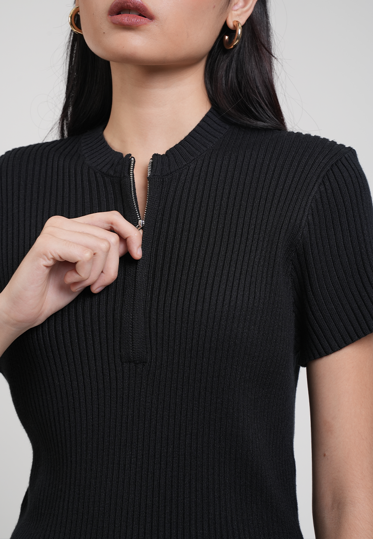 Sheen Quarter-Zip Sporty Knit Top