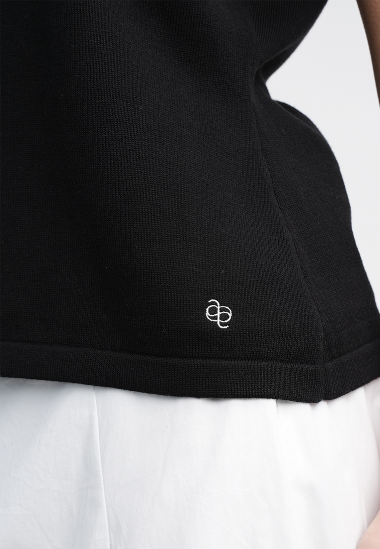 Gianna Classic Knit Top With Contrast Trim Crewneck