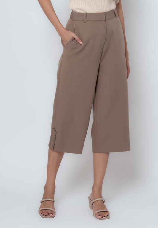 Casual Capri Pants with Pleated Tab Detail