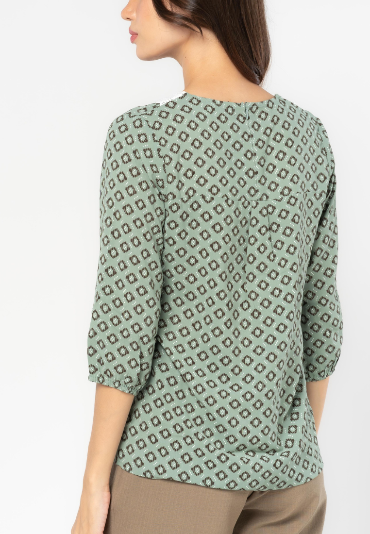 Printed 3/4 Blouse with Lace Collar